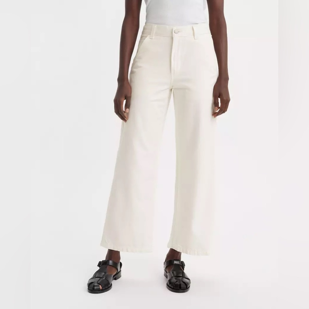 LEVI’S
Baggy Carpenter Featherweight Jeans